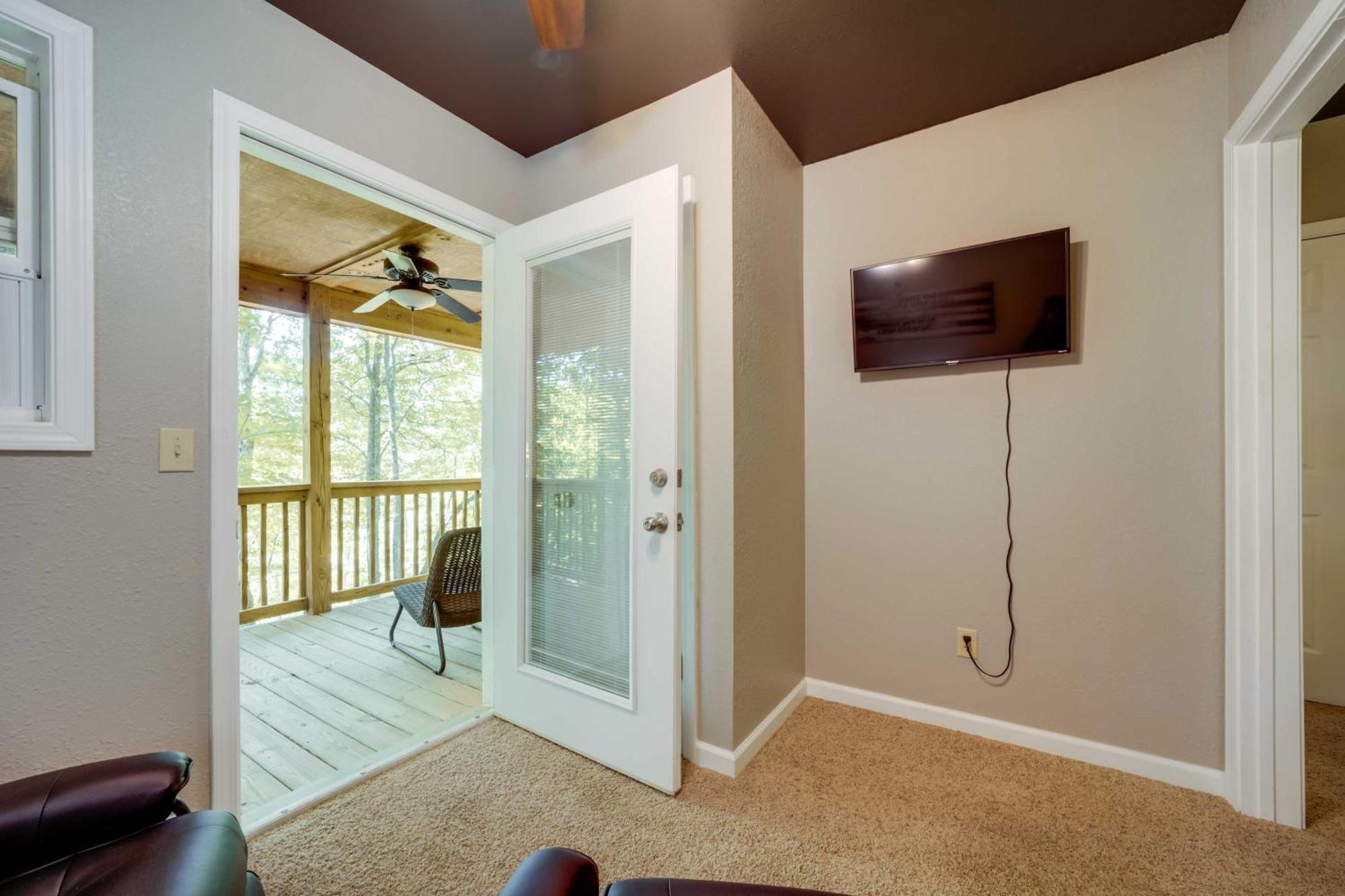 Cozy Whittier Cabin And Yard And Hot Tub, Pets Welcome Exterior photo