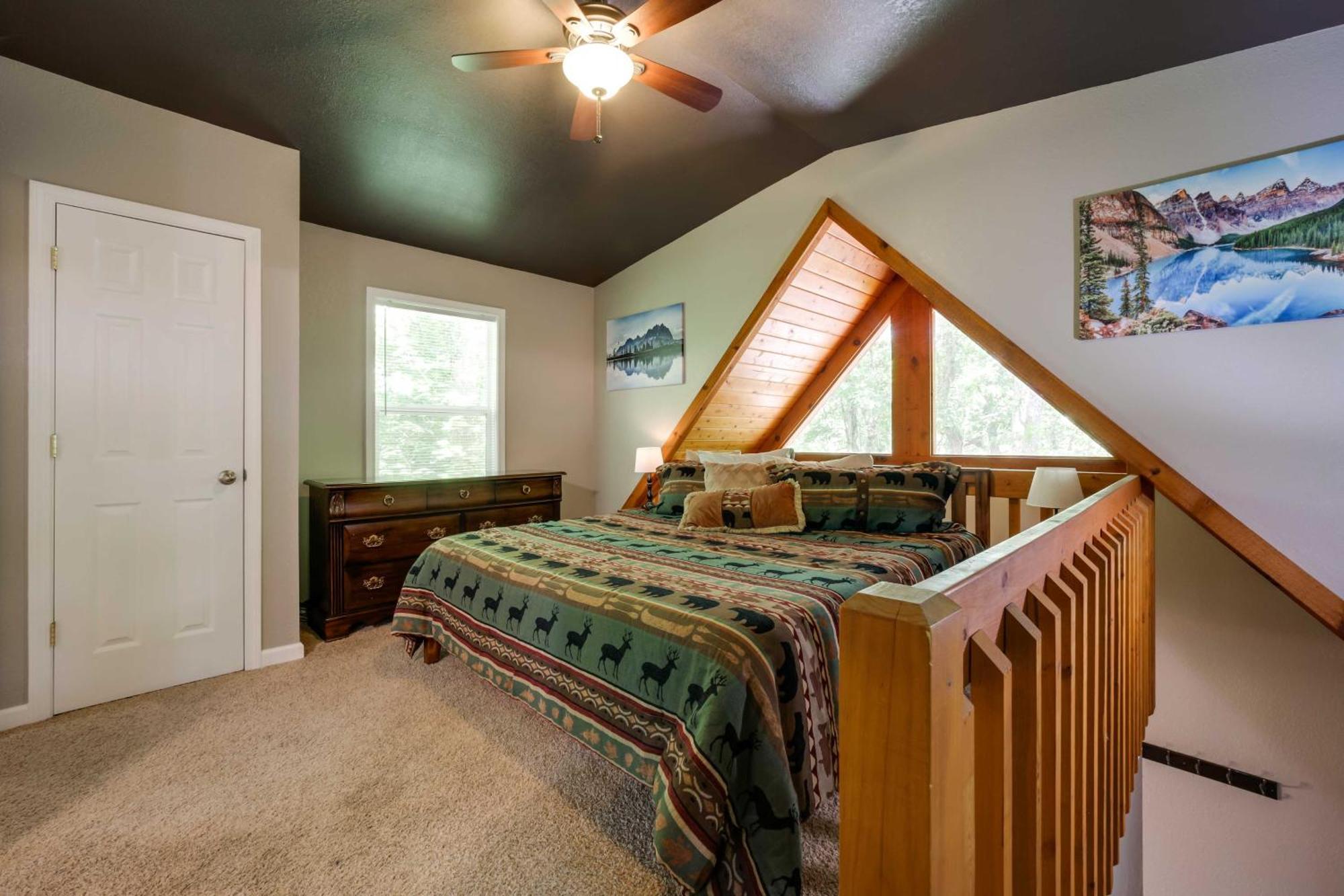 Cozy Whittier Cabin And Yard And Hot Tub, Pets Welcome Exterior photo