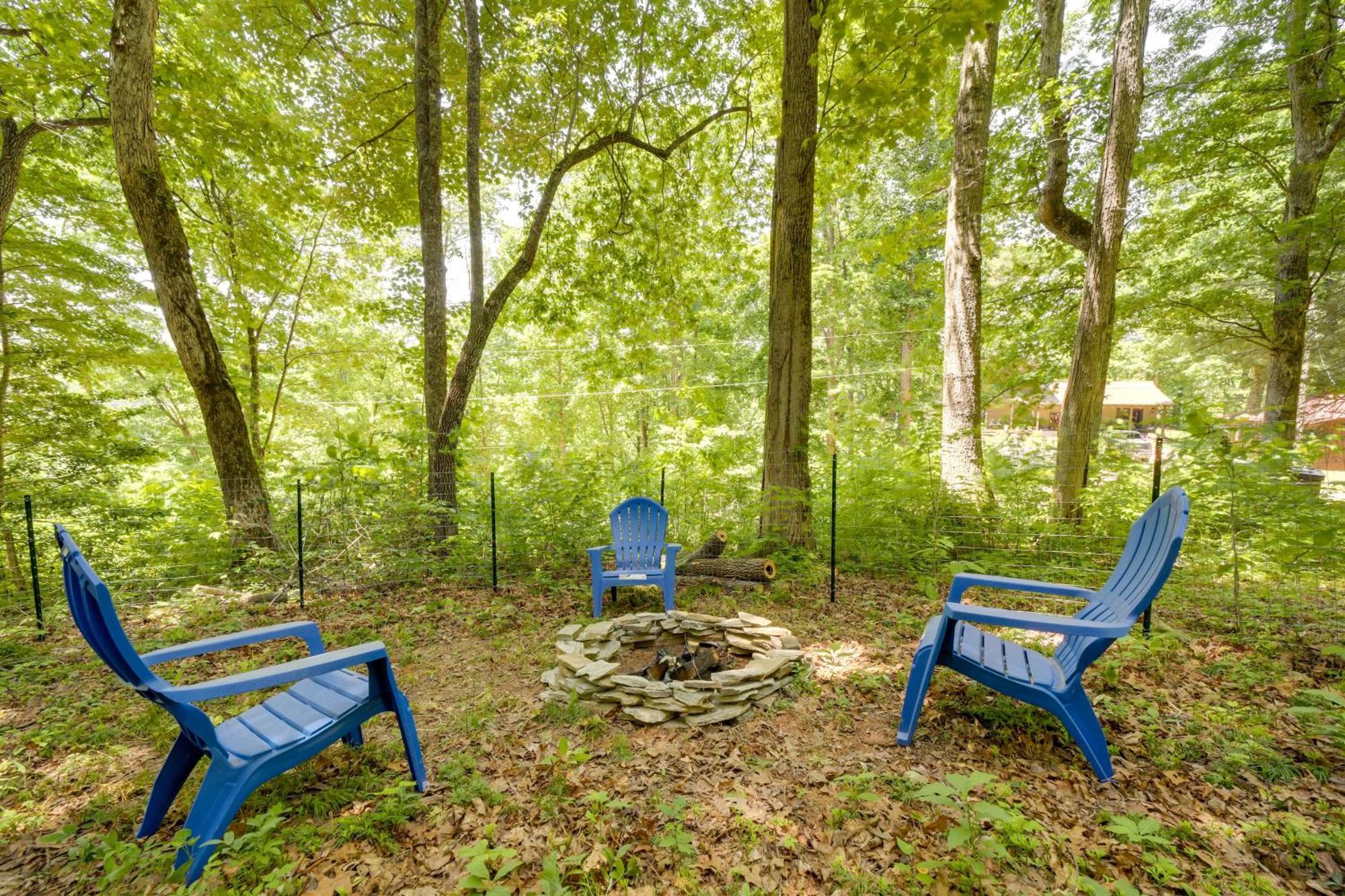 Cozy Whittier Cabin And Yard And Hot Tub, Pets Welcome Exterior photo
